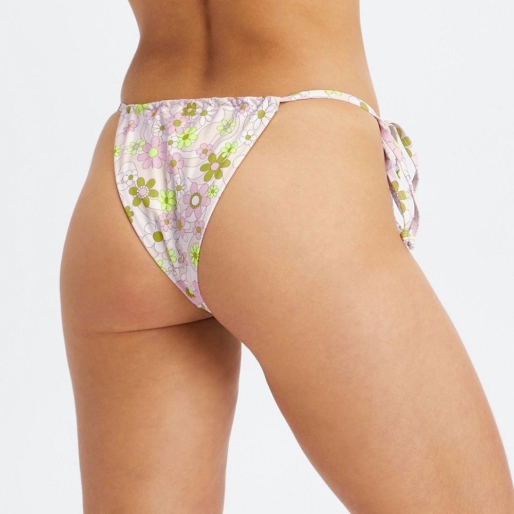 Fabletics White Retro Floral Print Strappy Cheeky Bikini Set - Picture 3 of 11